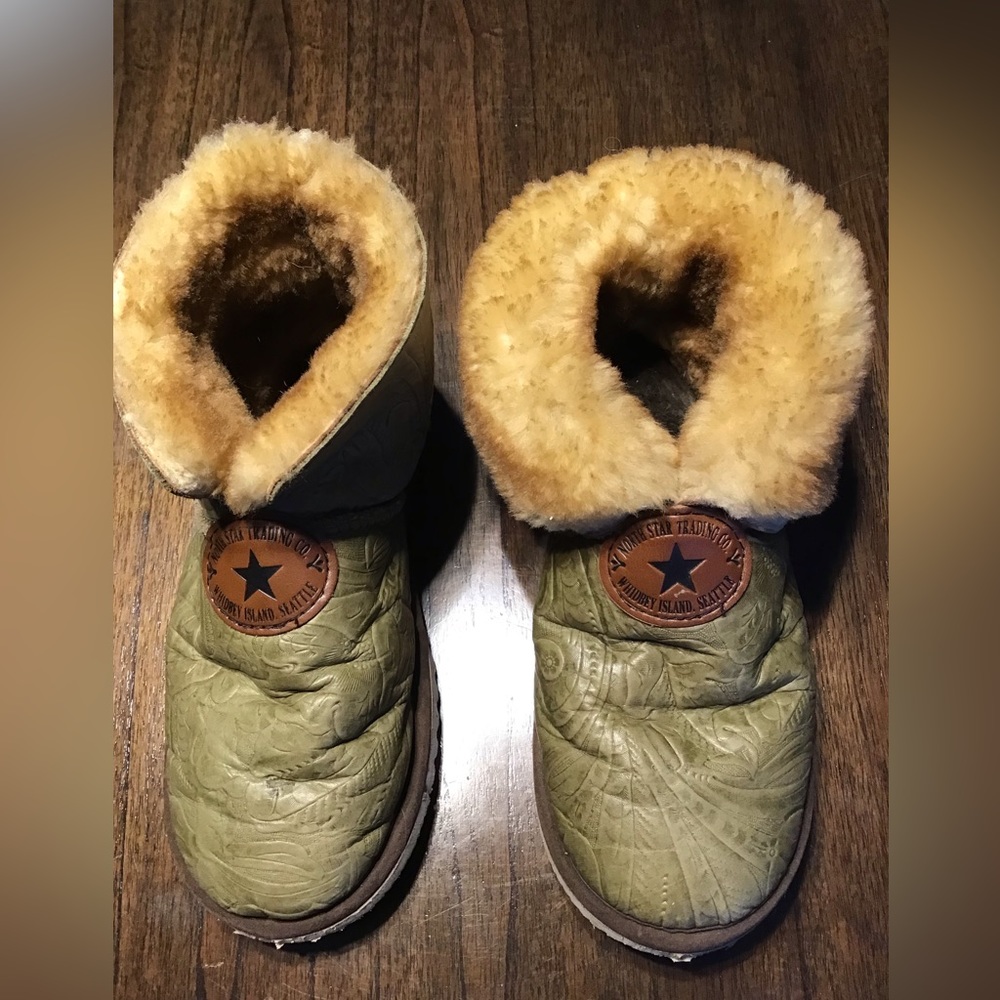 Womens North Star Trading Co Sheepskin Slippers Size 8
